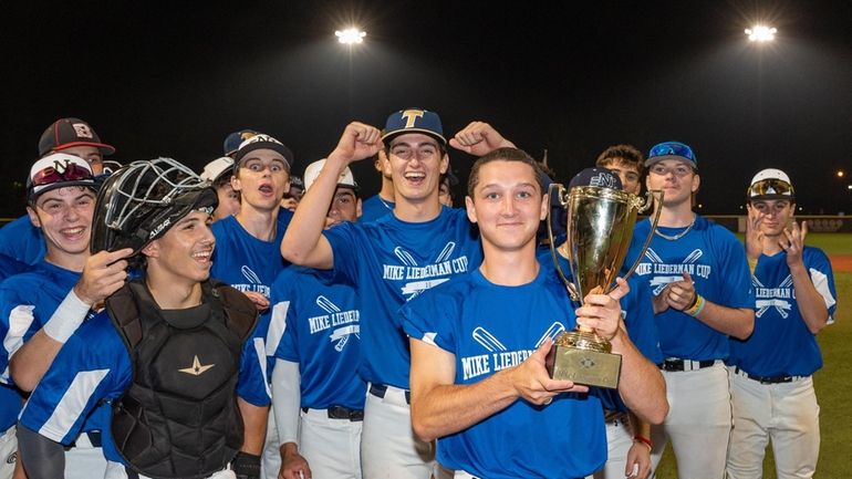 Long Island players with trophy of the Mike Leiderman Cup,...