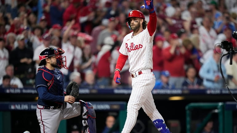 Bryce Harper back in Phillies' lineup after 52-game absence