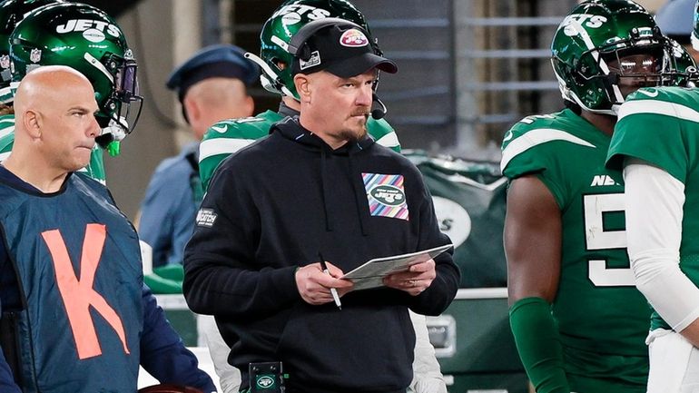 Jets offensive coordinator Nathaniel Hackett during second half of the...