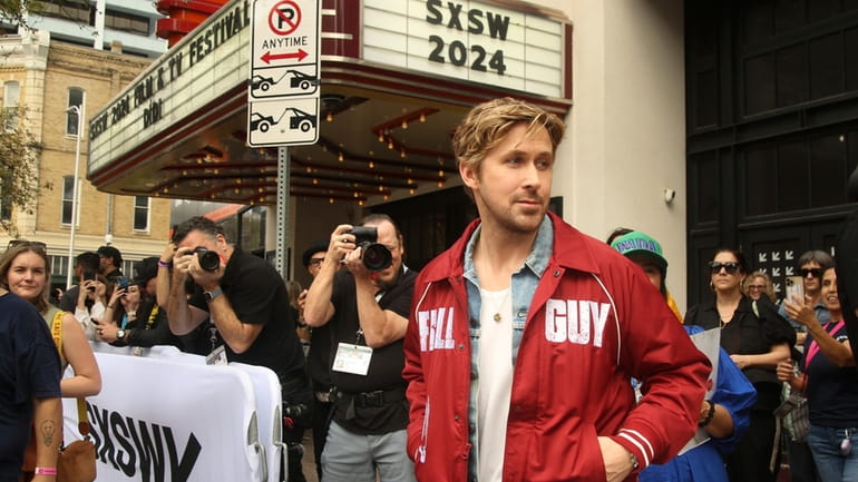 Ryan Gosling arrives for the world premiere of "The Fall...