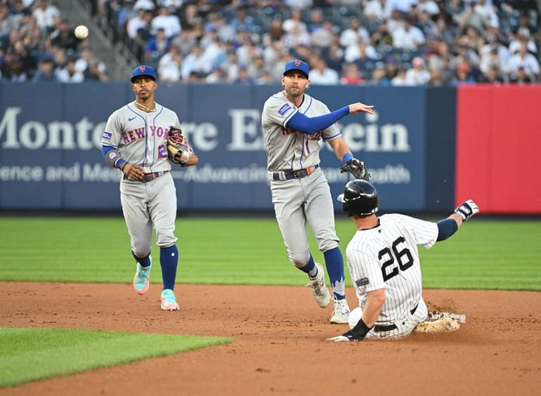 Mets look like a playoff team in Subway Series Game 1 rout of Yankees -  Newsday
