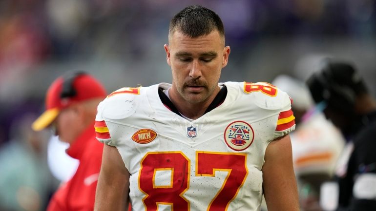 Chiefs optimistic TE Travis Kelce, DT Chris Jones will be back