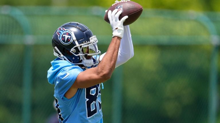 Tennessee Titans wide receiver Tyler Boyd makes a catch during...