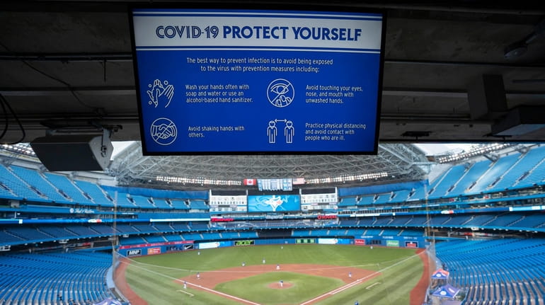 Toronto Blue Jays: Playing at Rogers Centre seems like best option