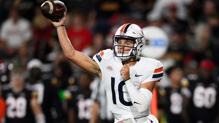 Virginia quarterback Anthony Colandrea (10) throws a pass during the...