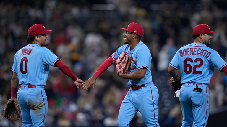 Cardinals rally to beat Padres, who remain oh-fer in extra innings