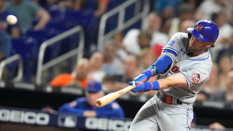 Jeff McNeil's homer in 9th backs Jose Butto's strong outing in Mets' win  over Marlins - Newsday