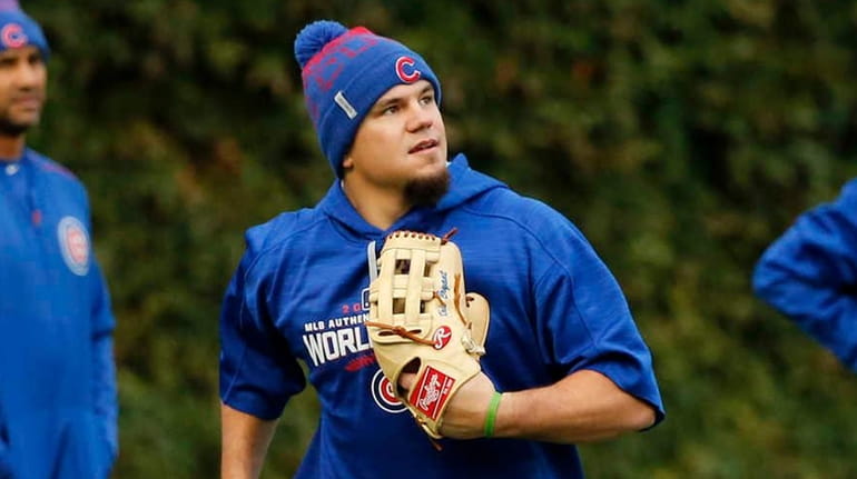 Schwarber won't play field at Wrigley Field this weekend