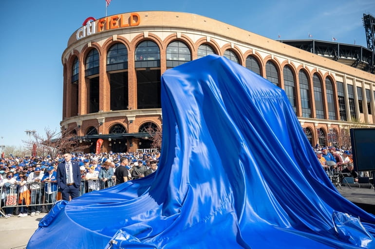 NY Mets: Tom Seaver statue and 2022 home opener vs. Diamonbacks