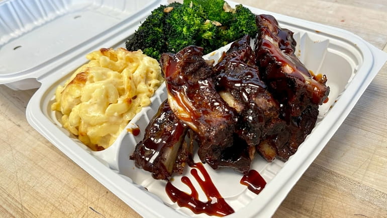 Smoked baby back ribs with mac-and-cheese and burnt broccoli at Blowin'...