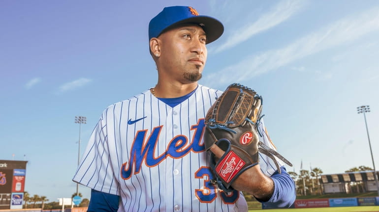 Edwin Diaz's rehab going smoothly, but Mets mum on the details - Newsday