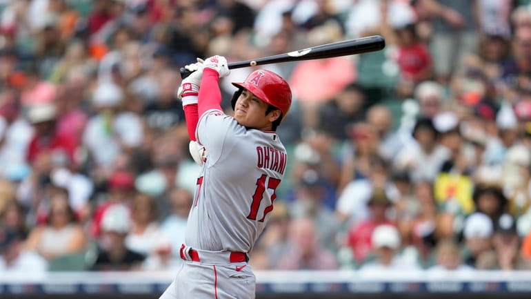 Shohei Ohtani's agent says the star plans to continue as a pitcher