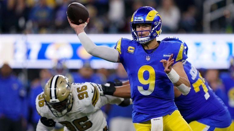 Matthew Stafford's Rams start strong, hold off Saints 3022 to surge