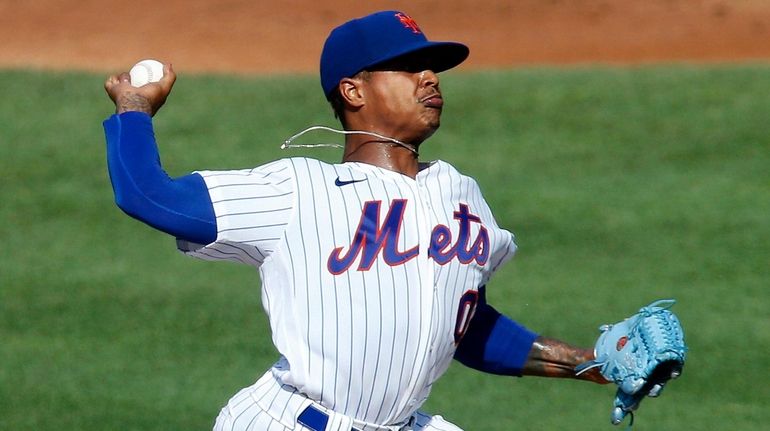 Marcus Stroman of the Mets pitches during an intrasquad game at Citi...