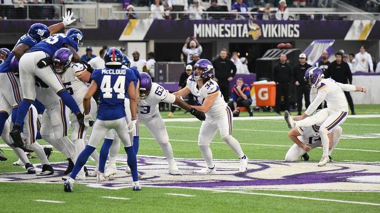 Giants lose to Vikings on Greg Joseph's last-second 61-yard FG