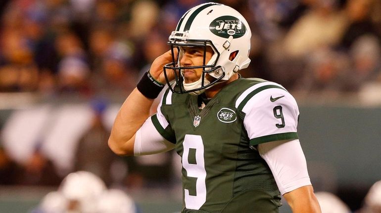 Bryce Petty of the New York Jets walks to the...