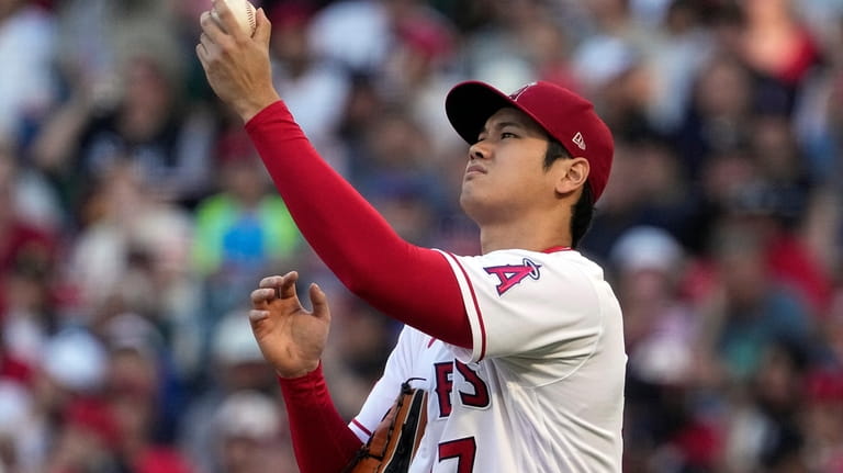 Shohei Ohtani first AL pitcher in nearly 60 years to homer twice