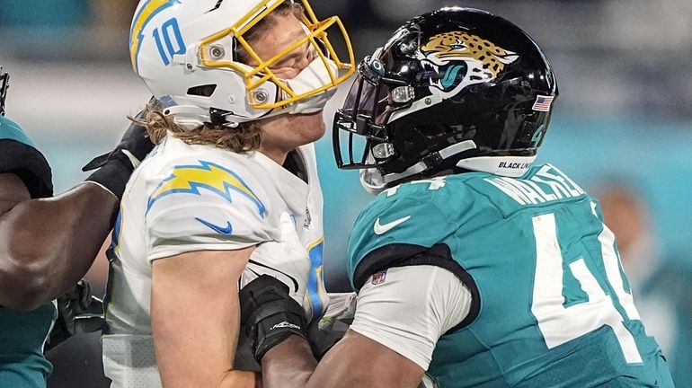 Jacksonville Jaguars announce primary uniform switch from black to teal