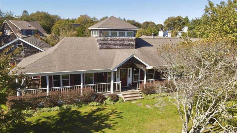 This four-bedroom, Nantucket-style ranch, available to rent in Montauk, boasts...
