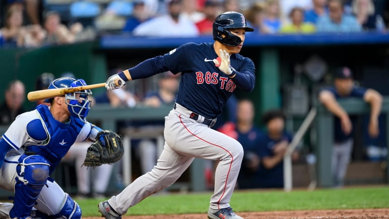 Masataka Yoshida takes AL batting average lead with three-hit