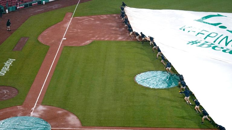 Rockies beat sloppy Red Sox 4-3 in 10 after rain delay - Newsday