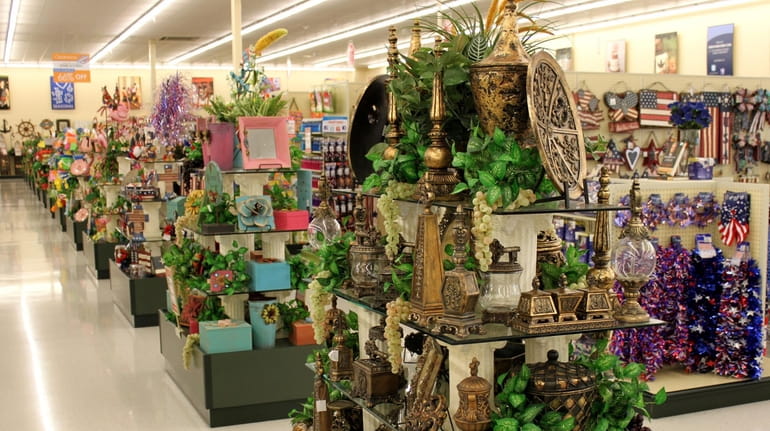 Hobby Lobby is the third-largest arts and crafts retailer in the...