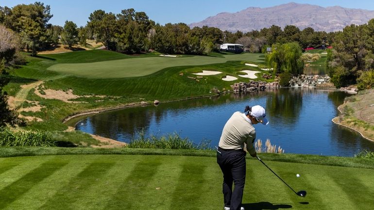 Sei Young Kim drives the ball down the 18th fairway...