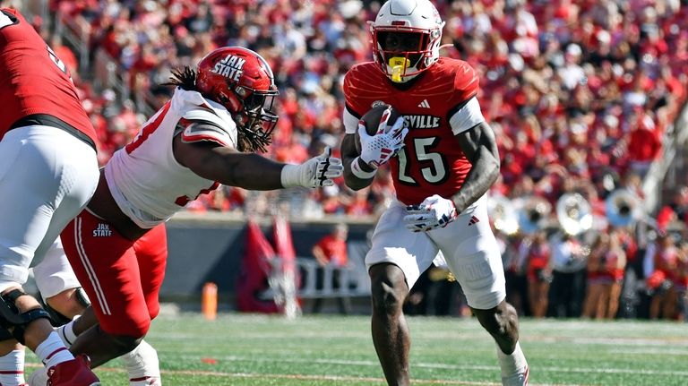 Jacksonville State defensive lineman Jawaun Campbell (93) attempts to stop...