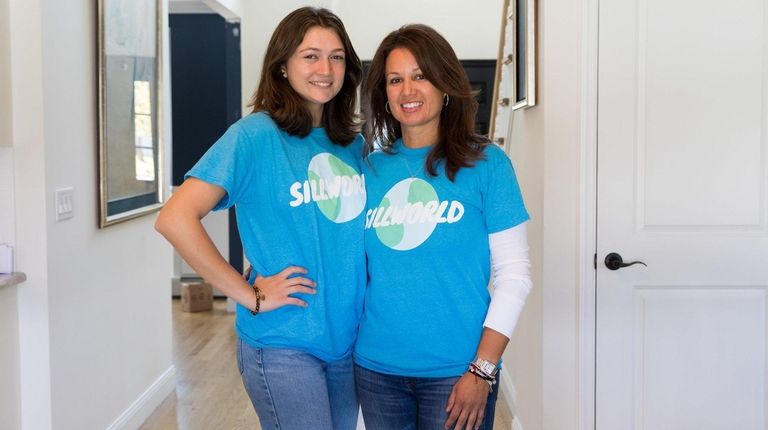 Elizabeth Sill, right, and her daughter, Isabella, 17, wear Greg W....