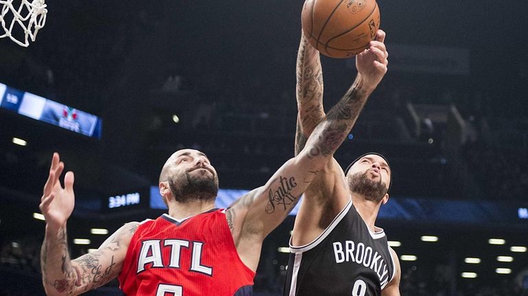 Sore Deron Williams takes seat as Nets win - Newsday