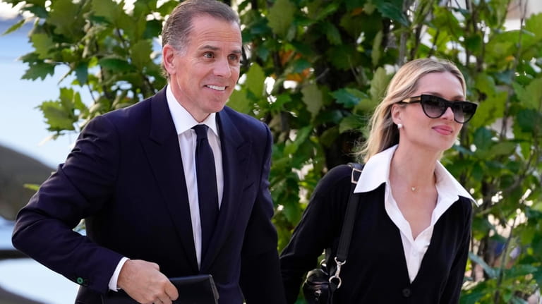 Hunter Biden arrives to federal court with his wife, Melissa...