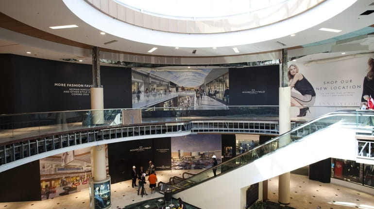 LI's Roosevelt Field mall reopens for first time since pandemic