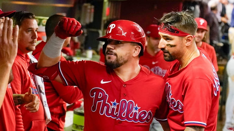 Phillies 2-0 Padres: Kyle Schwarber's historic HR, coupled with Zack  Wheeler's pitching gem, lifts Phillies to Game 1 win vs. Padres