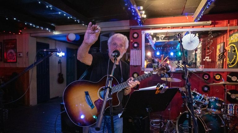 George Lange "Just G" thanks the audience after his set...