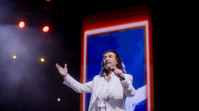 Marco Antonio Solís' "Eternamente Agradecido World Tour" will be at...