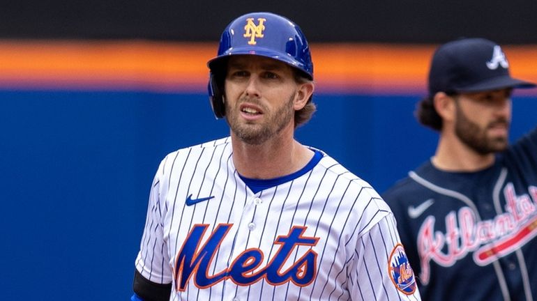 Jeff McNeil, Major League Baseball Player, Can't Corral Ball