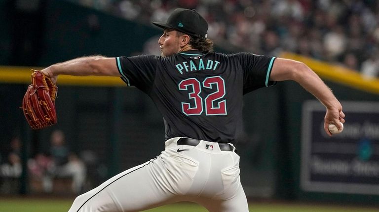 Arizona Diamondbacks pitcher Brandon Pfaadt (32) throws against the Pittsburgh...