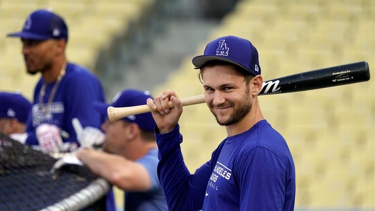 Padres fans shop for NLCS gear as they prepare for Game One