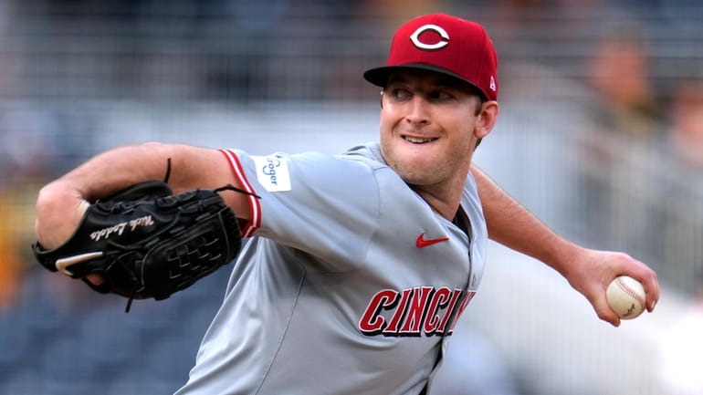 Cincinnati Reds starting pitcher Nick Lodolo delivers during the first...