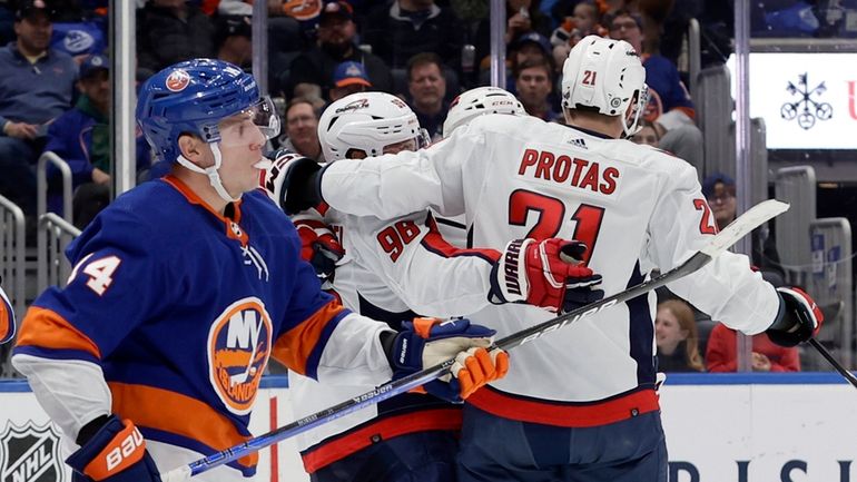 Capitals players rejoice ater takikng 2-1 lead in second period...