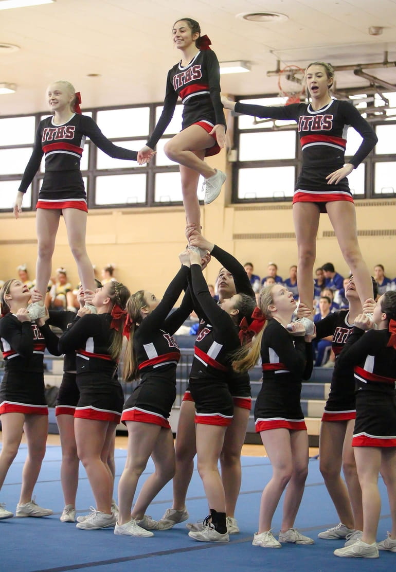 colegioparaisosbc #cheerleaders @_maggalhaes_ @dudasoares22