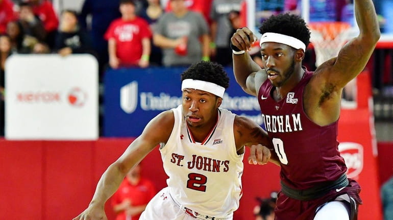 Shamorie Ponds of the St. John's Red Storm is defended...