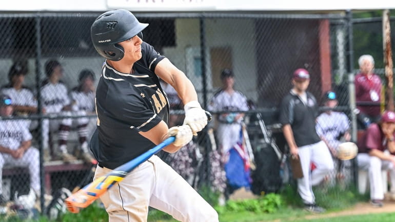 Wantagh’s Cole Spinelli hits two-run triple in sixth inning of...