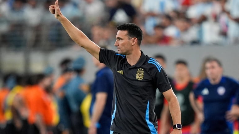 Argentina's coach Lionel Scaloni gestures during a Copa America Group...