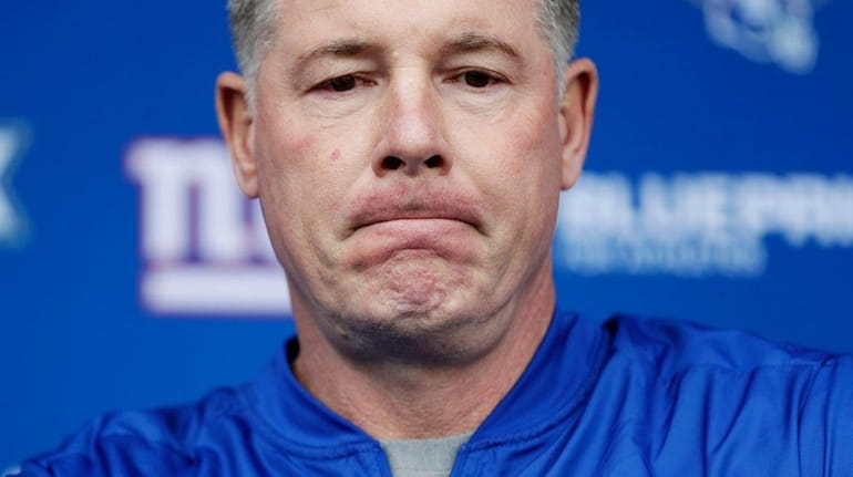 Giants head coach Pat Shurmur speaks at a news conference...