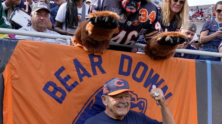 Chicago Bears To Honor Late Hall of Famer Dick Butkus With Jersey