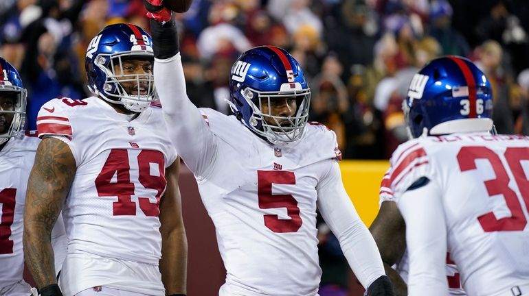 Giants beat Commanders, break 7-5-1 tie in the standings - Newsday