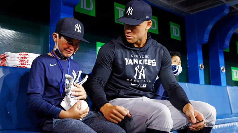 Did Aaron Judge Sign the Ball for the Boy who was Crying?