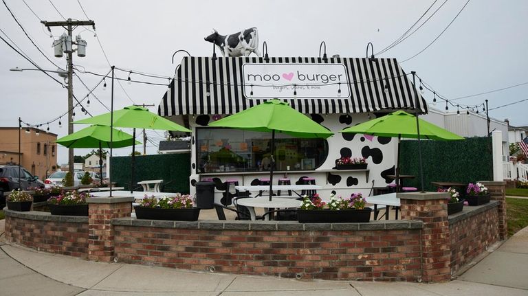 Moo Burger in Island Park leans into its cow theme.