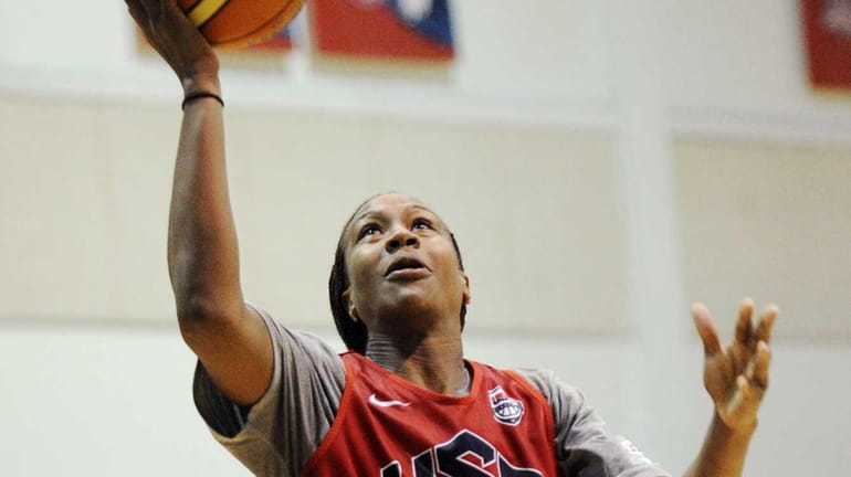 Tamika Catchings drives to the basket during Team U.S.A. practice....